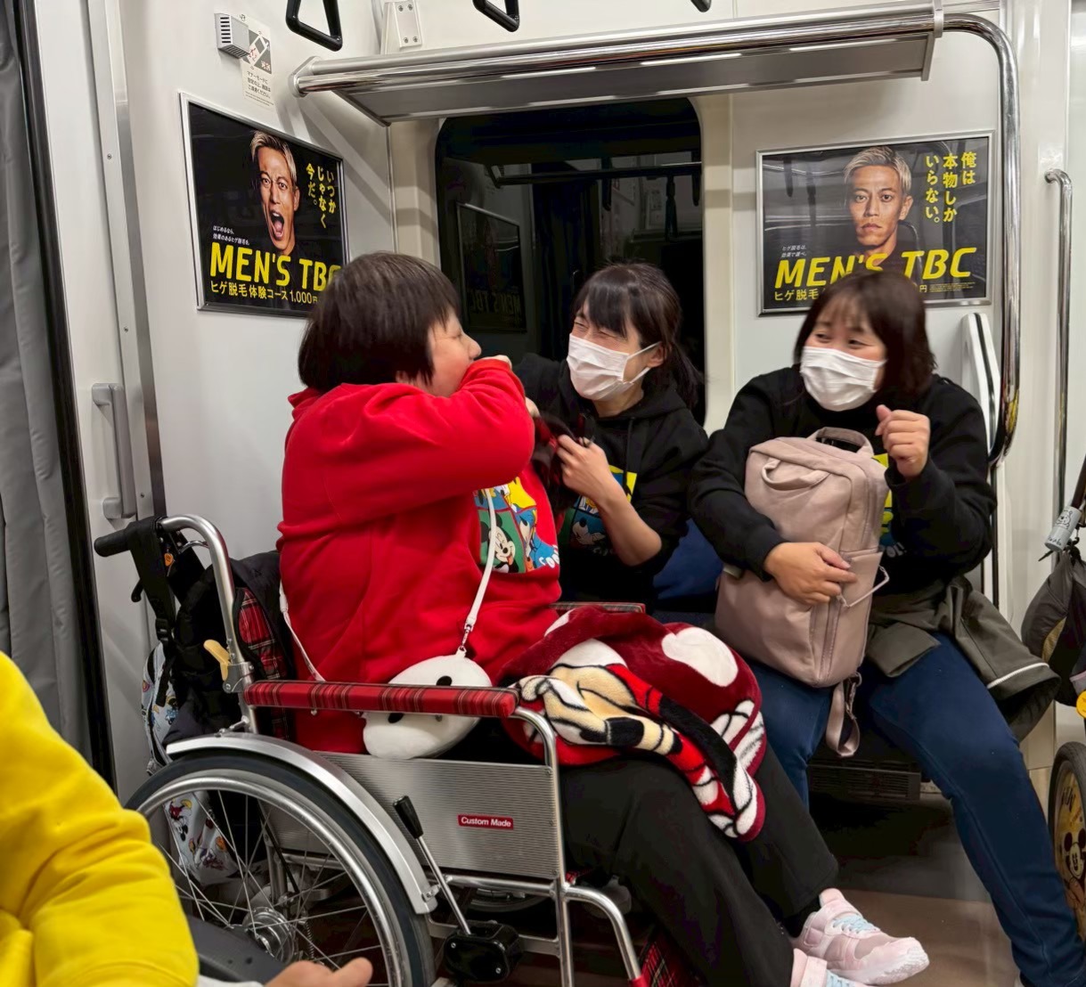 LINE_ALBUM_令和7年度ディズニー旅行_260526_1